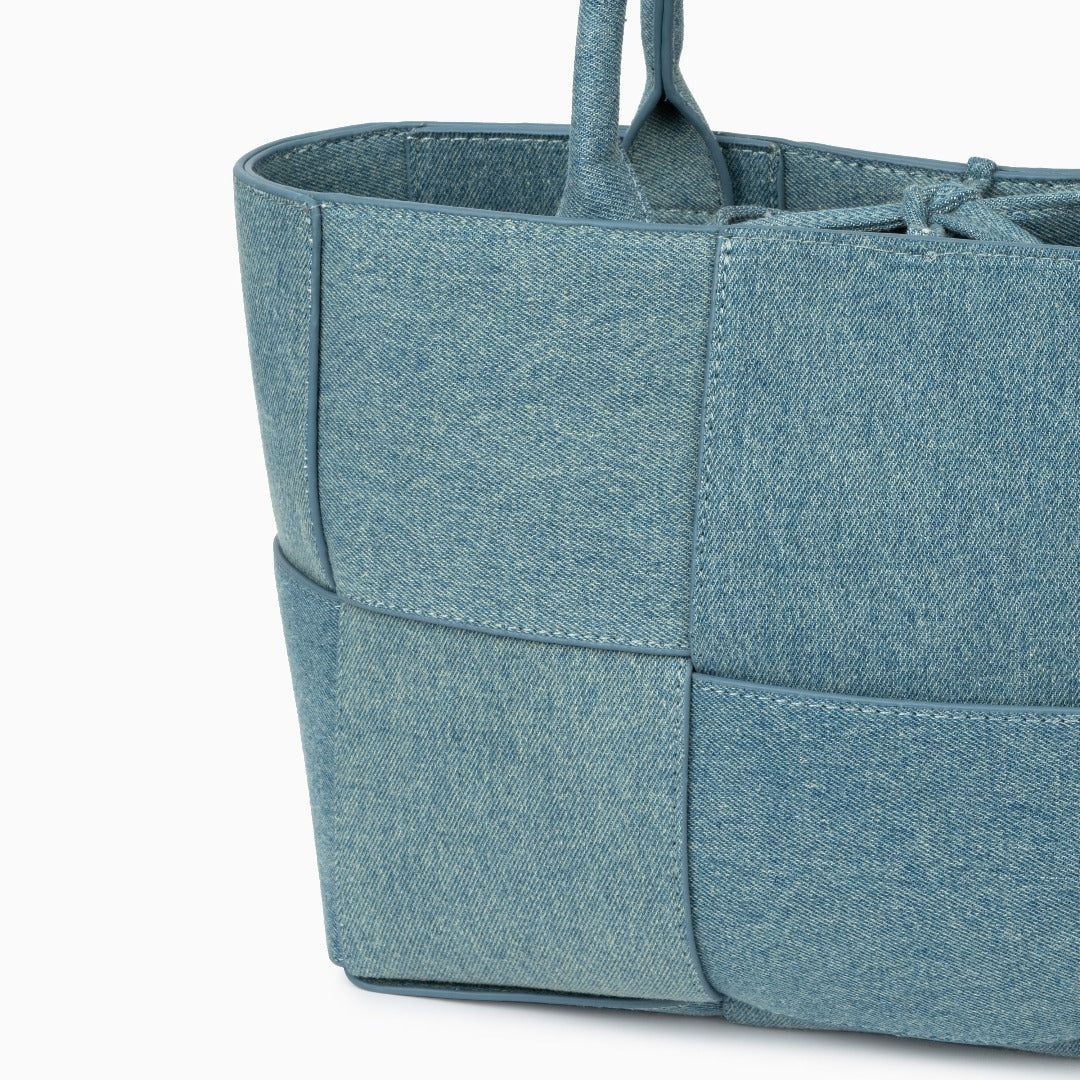 Blå Toteväska i Vegansk Canvas – Lätt & Rymlig Vardagsväska, 30x20 cm Tote bag Velinoro